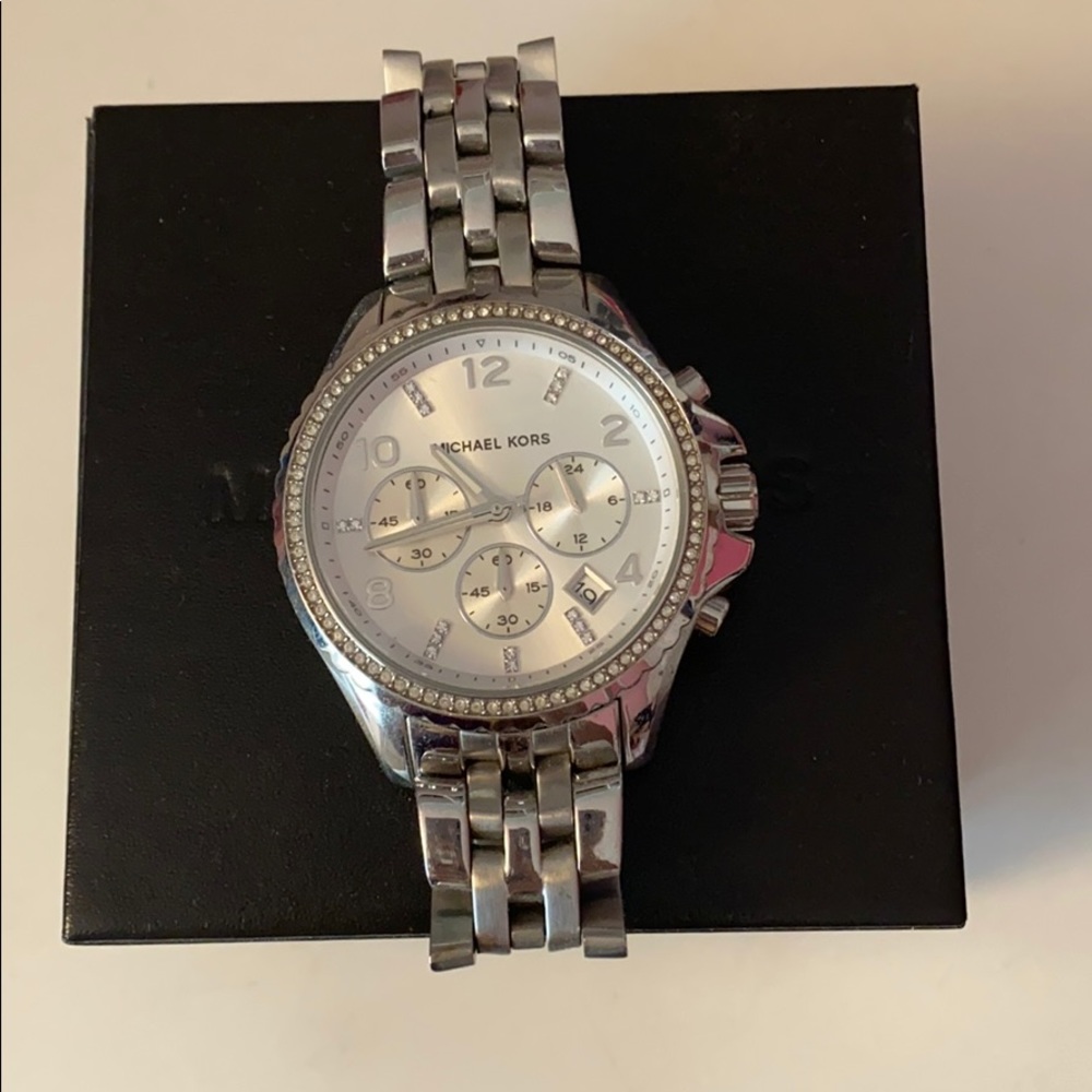 MICHAEL KORS SILVER WATCH